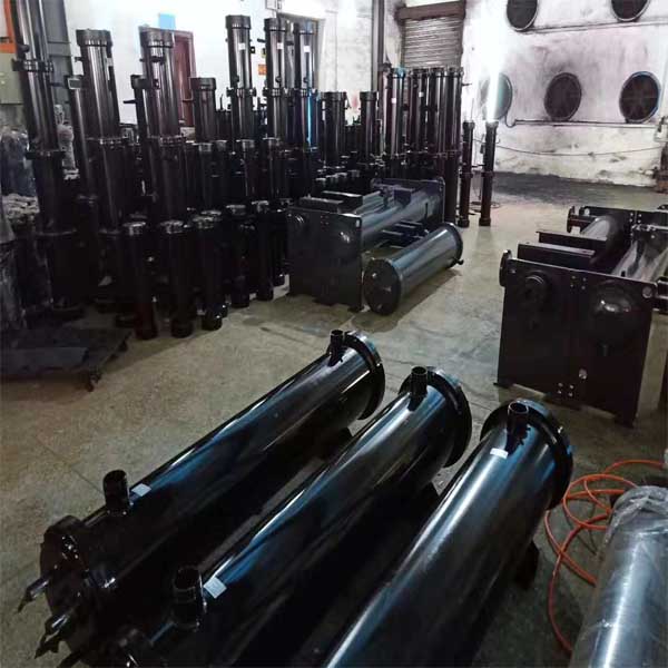 蒸發(fā)器冷凝器生產車間